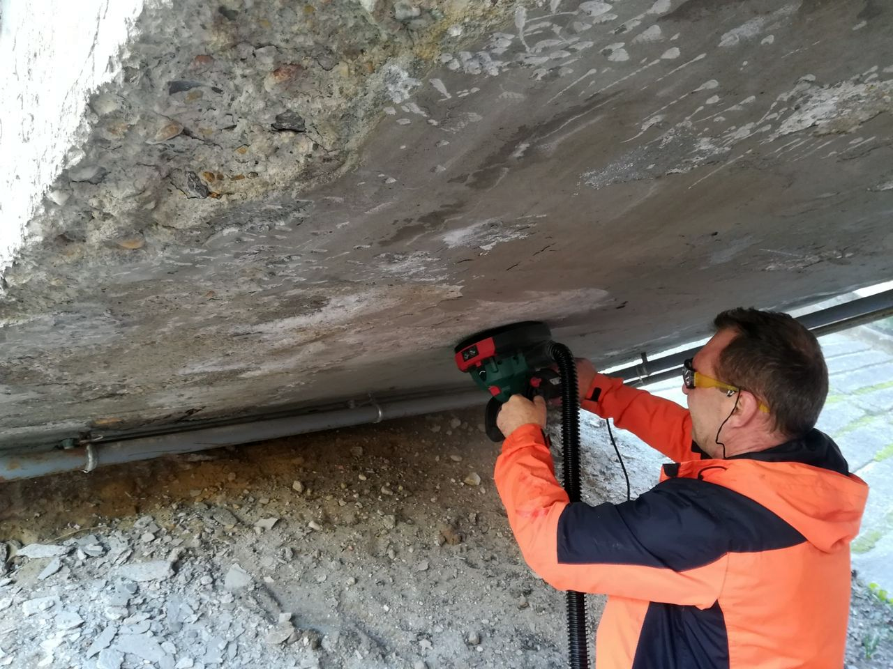 Vasbetonjavítás és korrózióvédelem szerkezeten